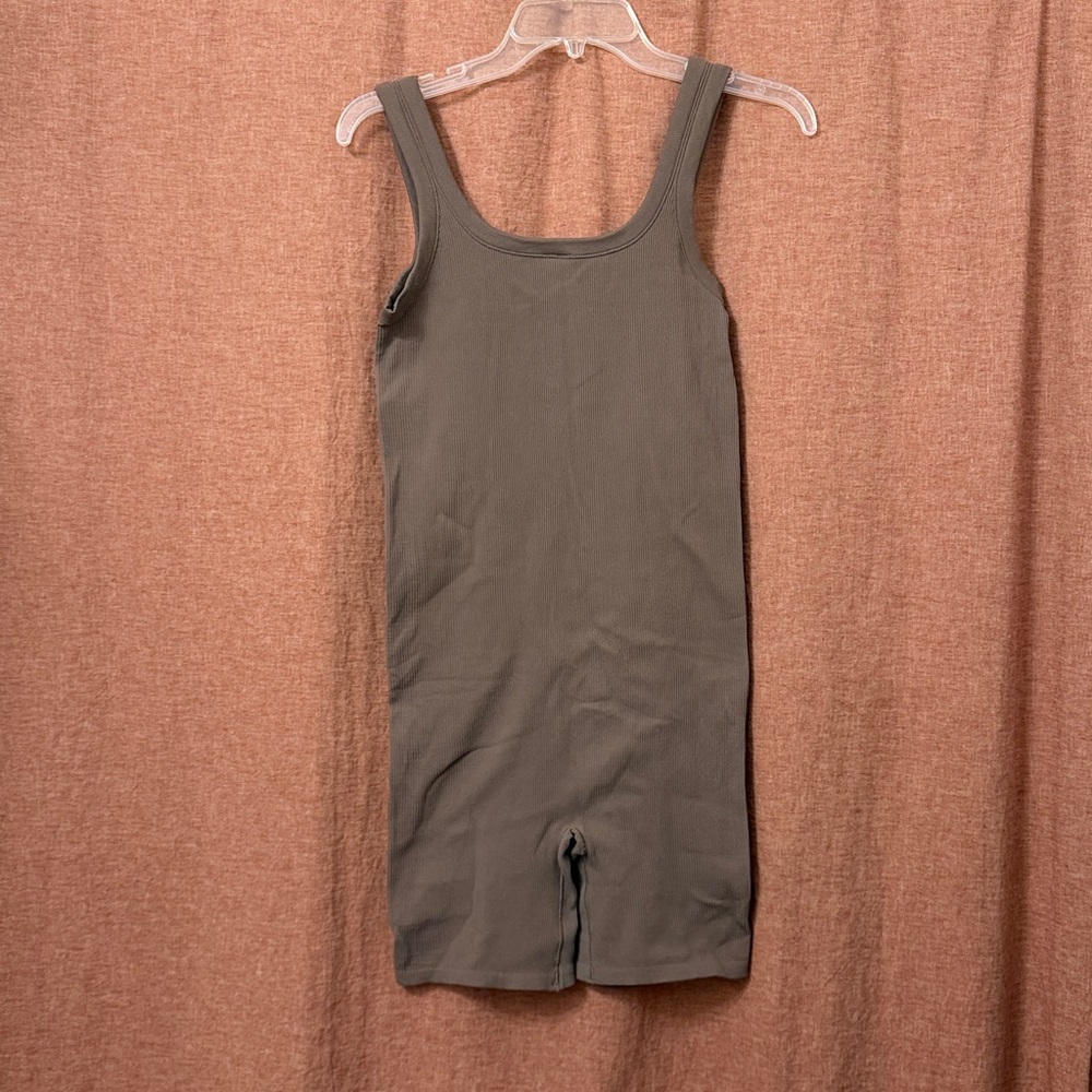 SPANX Ribbed Bodysuit - Picture 2 of 3